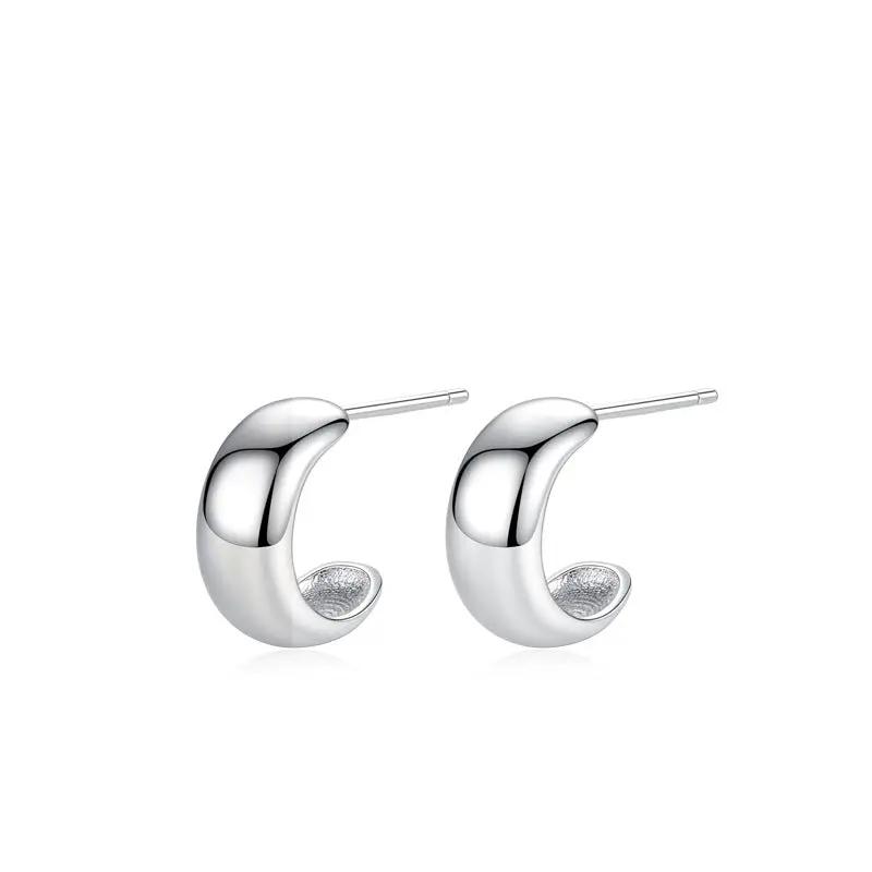 Pyöristetyt hopeiset korvarenkaat 5 x 11 mm HM Koru