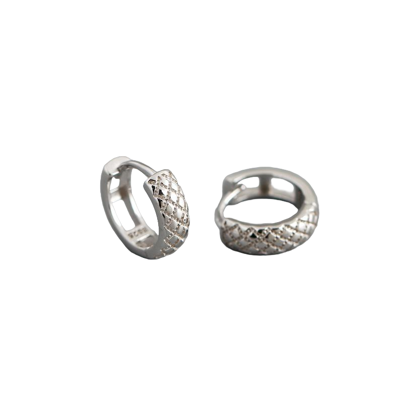 Hopeiset korvarenkaat salmiakkikuviolla 12 mm HM Koru
